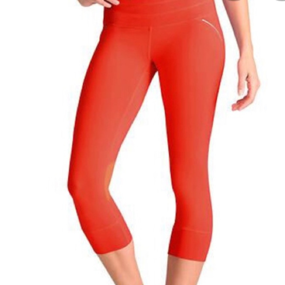 Athleta Run Relay Red Crop